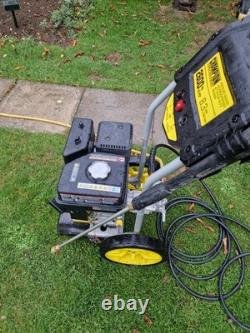 CHAMPION PETROL PRESSURE WASHER 2600 PSI Petrol Pressure Washer RRP £399
