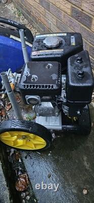 CHAMPION PETROL PRESSURE WASHER 2600 PSI Petrol Pressure Washer RRP £400
