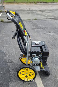 Champion 2600 PSI 179 Bar 196cc Engine, 8.3 LPM AR Pump Petrol Pressure Washer