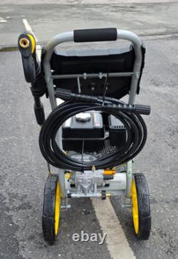 Champion 2600 PSI 179 Bar 196cc Engine, 8.3 LPM AR Pump Petrol Pressure Washer