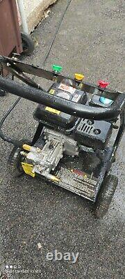 Petrol power washer, 3950 psi, runs great starts easy, only 2 months old