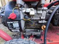 Laveuse haute pression Clarke Petrol PLS190 6,5 CV 2697 PSI 12,5 litres PM Rouge d'occasion