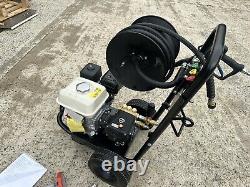 Laveuse haute pression Jetmac Honda GP200 à essence 2700 Psi 12 LPM